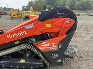 BARATO KUBOTA SCL1000 STAND-ON COMPACTO MINI SKID STEER LOADER MOTOR CAJA DE CAMBIOS DE POTENCIA DE 2-5TON CARGA CLASICA AL POR MAYOR - Product Image 2