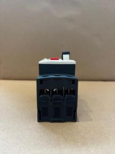 Disjoncteur de moteur magnétique thermique Schneider TeSys GV2ME21 17-23A bornes de serrage à vis contrôle par bouton poussoir 100ka rupture - Product Image 2