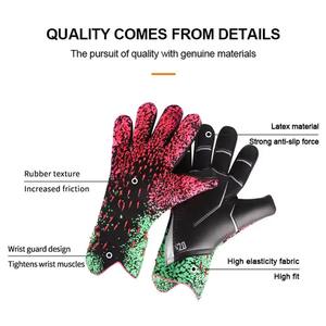 Guantes de portero de fútbol profesionales hechos en fábrica totalmente personalizables bajo MOQ látex grueso con protección para los dedos - Product Image 3