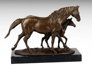 Sculpture artisanale en métal de style moderne abstrait en fonte d'aluminium de qualité d'exportation, cheval debout, décoration de table pour la maison et le bureau - Product Image 3