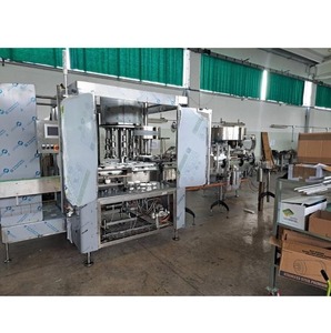 Machine de capsulage de vis automatique compacte et durable à haute demande avec vitesse réglable et alimentation de bouchon disponible à la vente - Product Image 3