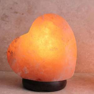 Handmade Heart-Shaped Himalayan <b>Pink</b> <b>Salt</b> <b>Lamp</b> for Feng Shui Home Decor Carved Lighting Craft from Pakistan - Product Image 6