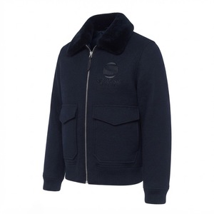 Chaqueta Bomber de Lana Azul Marino con Cuello de Piel Sintética, Logotipo Deportivo Bordado, Chaqueta Varsity con Cierre, Chaqueta Letterman Vintage Personalizada OEM - Product Image 4