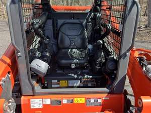 Kubota รถตักตีนตะขาบ SVL65-2รถตักดินเครื่องยนต์ดีเซลมิตซูบิชิรับประกัน2ปีประสิทธิภาพสูง - Product Image 4