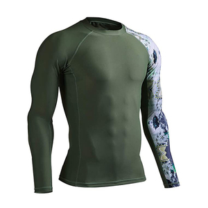 Custom Made Rash Guard Compresión Mangas largas Raglan Protección UV Material antibacteriano MMA BJJ ropa de entrenamiento de surf - Product Image 3