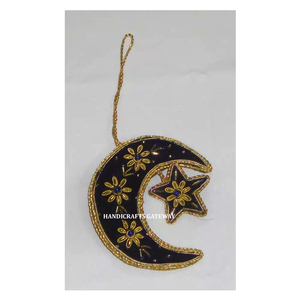 Tela negra de la mejor calidad y bordado de Zari dorado con trabajo de cuentas en forma de Luna y Estrella, adorno colgante decorativo - Product Image 1