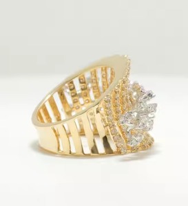 Bague en or massif 14 carats, taille marquise, diamant cultivé en laboratoire, large bande, bague de cocktail, double tonalité, bijoux de déclaration, cadeau pour elle - Product Image 3