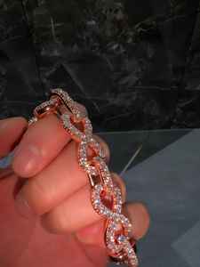 สร้อยข้อมือเงินแท้ 925 คุณภาพสูง ประดับเพชรโมอิสซาไนต์ รูปโคลเวอร์ ดีไซน์คลาสสิก สวยหรู เสริมโชคดี เหมาะสำหรับทั้งชายและหญิง - Product Image 2