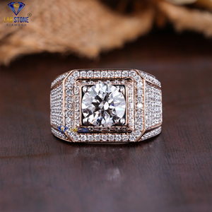 8.0912 TDW Bague en or rose avec diamant taillé rond par Lab-Stone Bague en diamant de couleur EF-VS élégamment conçue - Product Image 1