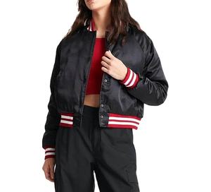 Veste universitaire en satin coupe-vent confortable pour femmes Veste courte longue en soie style hiver avec logo brodé teint uni - Product Image 3