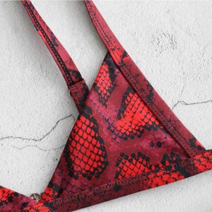 เซ็ตบิกินีสีตามสั่งของผู้หญิงชุดชายหาดสไตล์เซ็กซี่พิมพ์โลโก้ด้านหน้าขนาดปกติ - Product Image 3