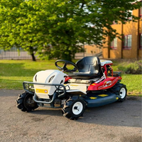 Débroussailleuse autoportée 4x4 haute puissance 2026 Orec RM982F avec moteur bicylindre en V et transmission hydrostatique pour usage industriel et coupe d'herbe épaisse