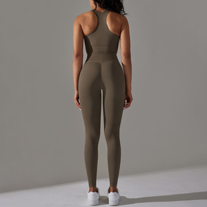 Conjuntos de ropa de Yoga de 2 piezas sin costuras para mujer, ropa deportiva de patrón sólido para gimnasio, cierre de cintura elástica, pantalones cortos de longitud corta en la parte delantera - Product Image 3