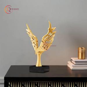 Statue en forme d'ailes en laiton décorative pour la maison et le bureau Sculpture de table faite à la main à un prix abordable du fournisseur indien - Product Image 4