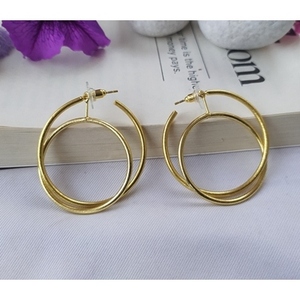 Pendientes de Aro y con Perno de Latón Hechos a Mano, Diseño Étnico Clásico Chapado en Oro para Bodas, Fiestas y Regalos - Product Image 1