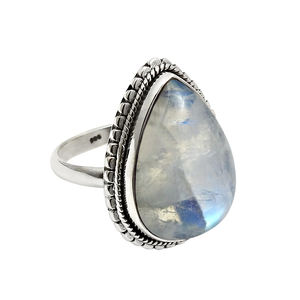 Haute qualité prix de gros 925 argent Sterling naturel arc-en-ciel pierre de lune forme de larme anneau bijoux faits à la main fournisseurs en vrac - Product Image 1