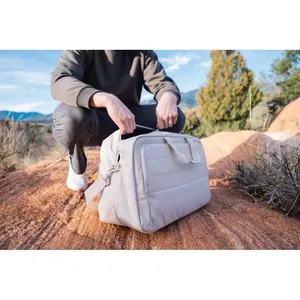 Bolsa de Mano Promocional Armond RPET, Bolsa de Viaje de Fin de Semana, Ecológica y Sostenible - Product Image 3