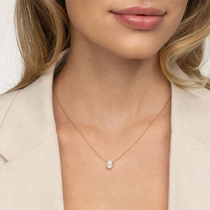 Collier chaîne en or plaqué rhodium Arden avec pendentif animal en zircon pour mariage et fiançailles - Product Image 3