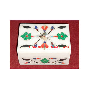 Boîte à bijoux de luxe et au style moderne, en marbre blanc naturel avec incrustations colorées, surface brillante, forme rectangulaire, utilisée pour Thanksgiving - Product Image 1