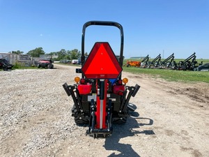 รถแทรกเตอร์มินิฟาร์ม TYM T224H พร้อมที่ตักและที่ขุดดิน 22 แรงม้า ขับเคลื่อน 4 ล้อ เหมาะสำหรับงานขุด/ขุดร่อง/จัดสวน และงานฟาร์มขนาดเล็ก - Product Image 3