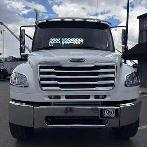 À VENDRE : Camion plateau 2026 M2 106 à double essieu de 24 pieds, en excellent état - 360 CV, boîte automatique Allison RDS à 6 vitesses, prêt à être expédié dans le monde entier - Product Image 1