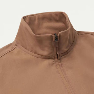 Blouse médicale unisexe à prix abordable, en matériau durable et léger avec un design respirant pour les professionnels de l'hôpital - Product Image 3