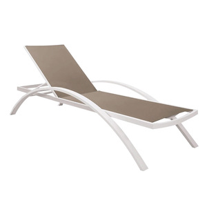 Chaise longue de luxe en rotin PE pour l'extérieur, pliable, résistante aux intempéries, imperméable, pour piscine, mobilier de plage et de resort - Product Image 4
