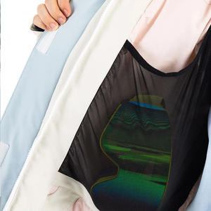 Chaqueta de esquí personalizada de fabricante OEM para mujer con ajuste a prueba de viento, tela impermeable, Impresión de logotipo y soporte de marca - Product Image 3