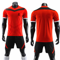 Seragam Latihan Tim Sepak Bola Warna Kustom Cetak Bernapas Cepat Kering 100% Poliester Jersey Olahraga Unisex Celana Pendek Kantong