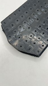 Fabricante Turco Selflex KR80-AR, Conector de Alta Calidad para Bandas Transportadoras de Acero y Goma, Tornillo Super Resistente, Tamaño No. 3, Pernos de 18 mm - Product Image 4