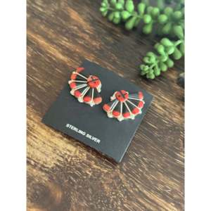 Pendientes Zuni Hechos a Mano con Incrustaciones de Piedras Multicolores y Plata de Ley, Pendientes con Forma de Insecto - Product Image 3