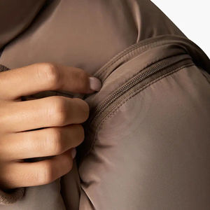 Veste matelassée en toile et en nylon avec logo personnalisé professionnel pour femmes, matelassée, grande taille, imperméable, vêtements d'extérieur, vente chaude - Product Image 5