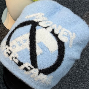 Gorros Y2K personalizados al por mayor con logotipo, gorros de acrílico de alta calidad, tejidos, de mohair premium, jacquard - Product Image 4