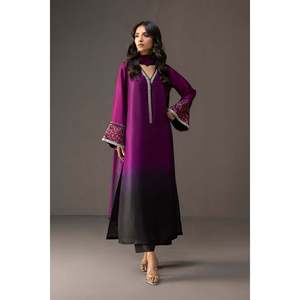 Ensemble 3 pièces Zainab Chotani en satin et soie imprimée brodée avec chemise, dupatta et pantalon BIC-1716 - Product Image 1