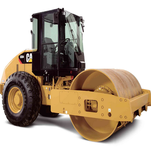 Rouleau compresseur routier Caterpillar 22 tonnes à double tambour, haute performance, avec moteur Eaton et rayon de braquage réduit - Product Image 6