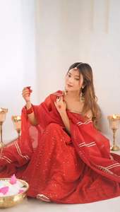 Conjunto Anarkali Premium elegante y elegante con exquisito bordado y silueta fluida para un aspecto real - Product Image 3