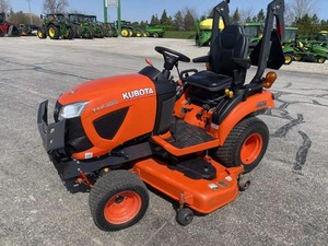 Vente à prix réduit : Tracteur compact Kubota BX23S 4x4 diesel avec chargeur et pelle rétrocaveuse, 23 CV, prêt à être expédié, livraison rapide. - Product Image 2