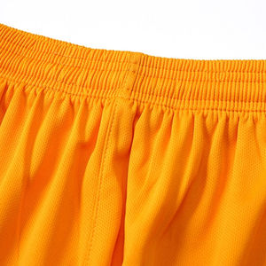 Service OEM Uniformes de football pour hommes 100% polyester Ensembles personnalisés Respirant Léger Sans manches Vêtements d'entraînement Prix bas - Product Image 4