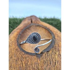 Anillo de Turmalina Negra con Baño de Oro de 18K y Plata, Ajustable, Estilo Boho, Joyería Étnica, Regalo para Ella, Cumpleaños y Aniversario - Product Image 1