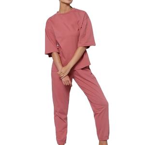 Comodidad de gran tamaño y estilo fresco Casual Tallas grandes Camiseta de mujer Patrón sólido con estampado de soplo de logotipo - Product Image 4