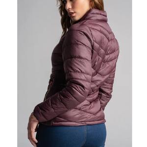 Vente en gros de femmes automne hiver imperméable réversible broderie coton rembourré veste coupe ample fournisseur de BD - Product Image 3
