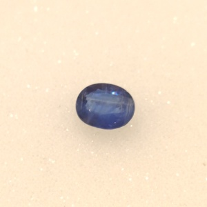 Cyanite bleue naturelle pierre précieuse ovale ronde coupe Briant avec effet optique léger pour la fabrication de bijoux - Product Image 6