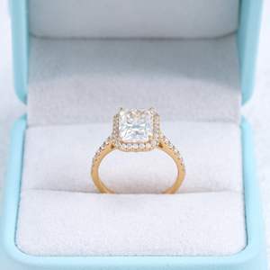 Anillo de mujer de diamante de corte radiante joyería fina - Product Image 3