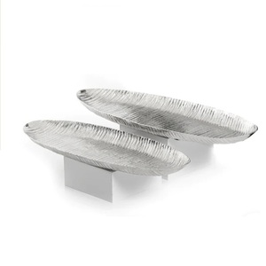 Magnifique plateau de service en bambou de forme rectangulaire, lot de deux, pour une utilisation intérieure et extérieure. - Product Image 3