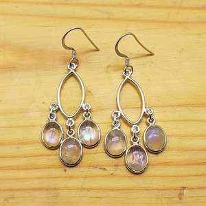 Boucles d'oreilles bohèmes en argent sterling 925 faites à la main en forme de pierre de lune arc-en-ciel pierres précieuses pierres naturelles pour les mariages - Product Image 2