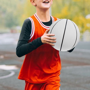 Juguete de baloncesto suave para interiores de alta retención de aire para niños, pelota elástica de lanzamiento de baloncesto pequeña para interiores de bajo ruido y silenciosa - Product Image 3