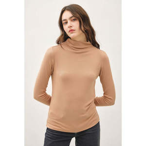 T-shirt a maniche lunghe con collo alto lavorato a maglia Be Cool - Product Image 1