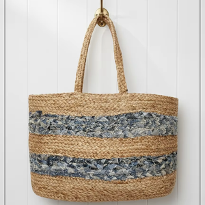 Sac à main en jute et denim tressé de style moderne, écologique, accessoire quotidien pour femme, deux poignées, fermeture ouverte réversible - Product Image 1