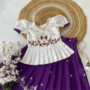 Ấn Độ truyền thống mặc cao theo yêu cầu chinon <span class=keywords><strong>lehenga</strong></span> choli nặng với hoa thiết kế biên giới và zari làm việc trên toàn thế giới Nhà cung cấp - Product Image 2