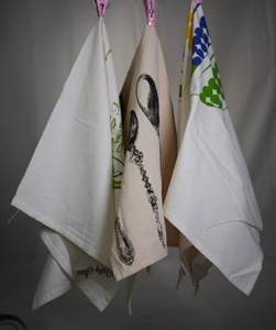 Serviette de cuisine en coton biologique 100% de haute qualité, logo imprimé personnalisé, écologique, hypoallergénique, séchage rapide, carrée, facile à manipuler - Product Image 6